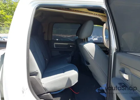 2013 Ram 2500 Slt z USA, uszkodzony, nr VIN 3C6UR5DL3DG530268